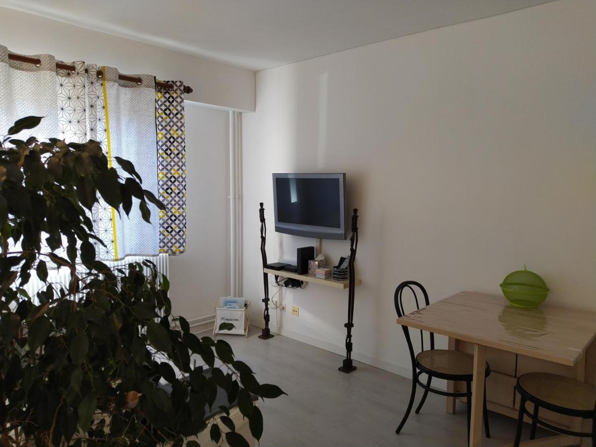 Grand Studio, Super Equipe, 2 Pas Du Centre-Ville "Clos-Du-Boulanger" - Parking Prive Montbéliard Екстериор снимка